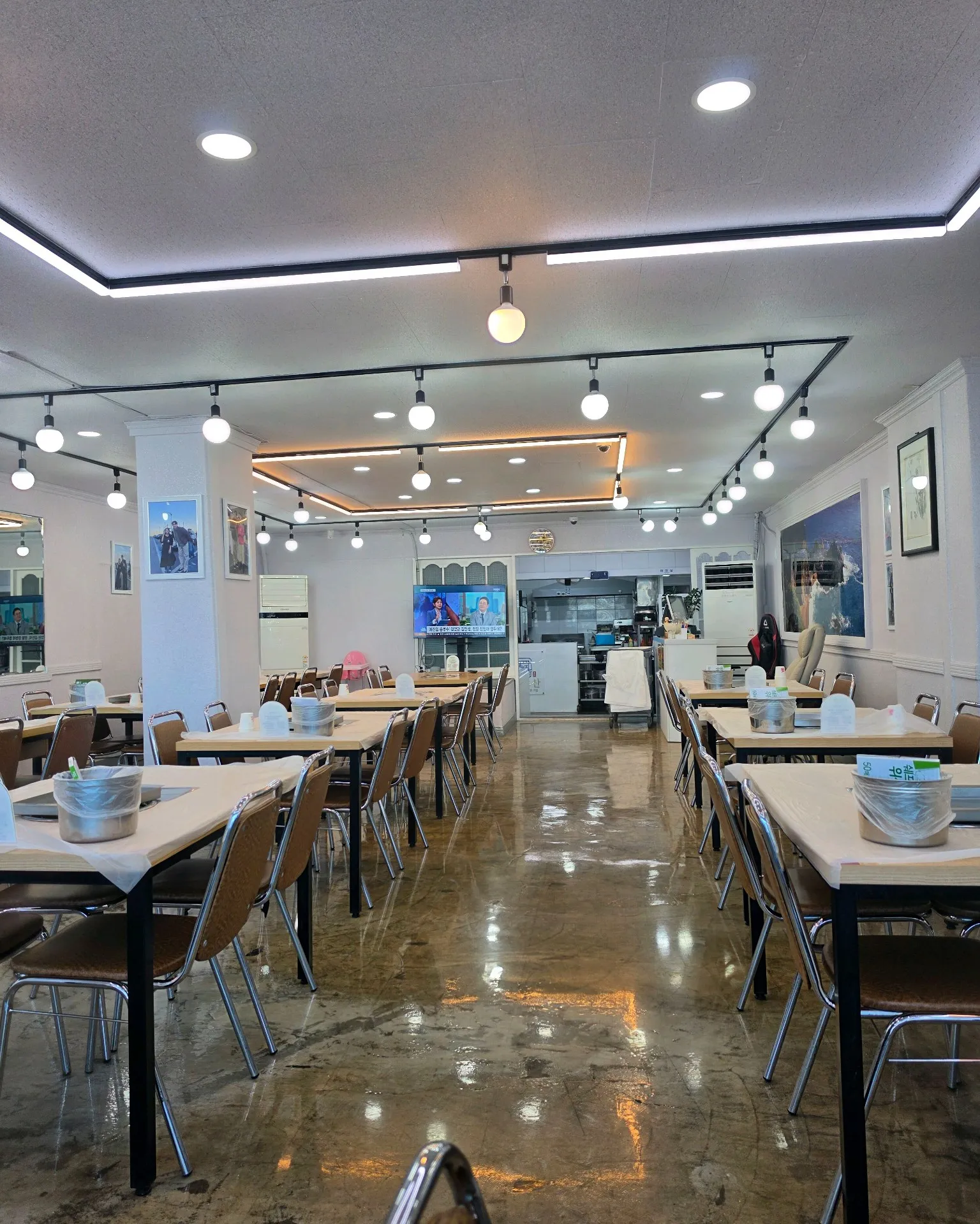 Jeonghun Susan Main Branch photo 3